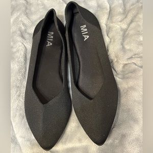MIA - BLACK FLATS - KNIT TEXTURE - SIZE 9
